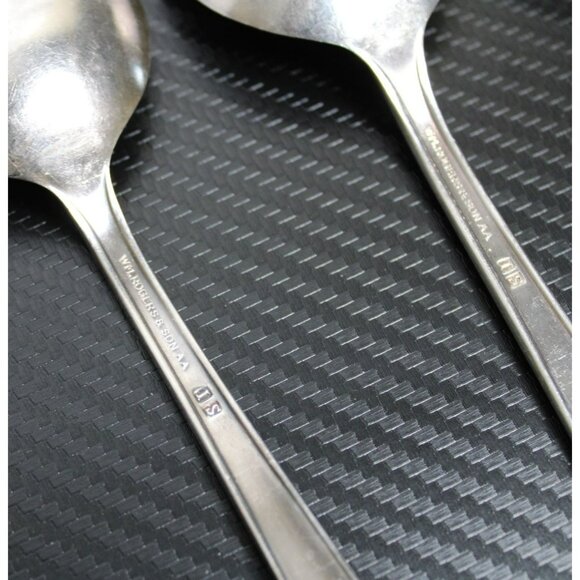 41 Pc. Flatware Set, Friendship by International Silver - WM Rogers & Son Stainl - Picture 4 of 12